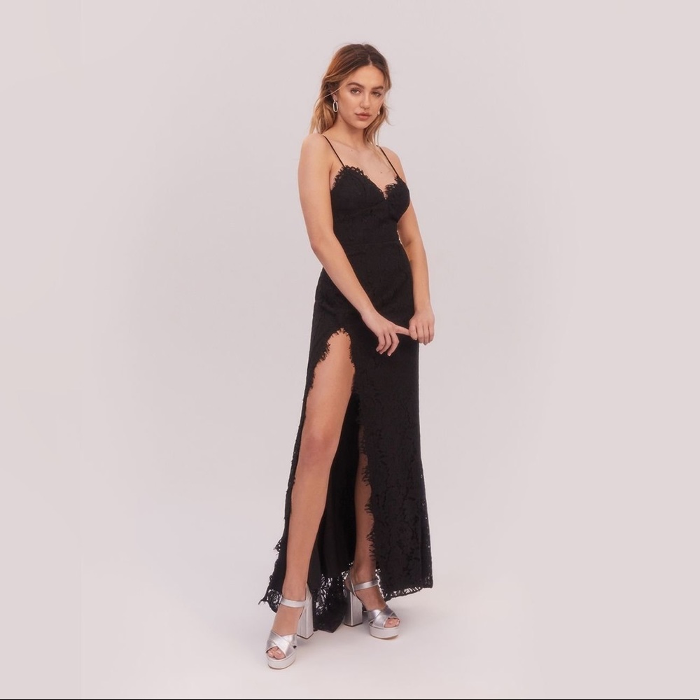 FAME AND PARTNERS x REVOLVE Everett
Lace Dress in Black Sz 4